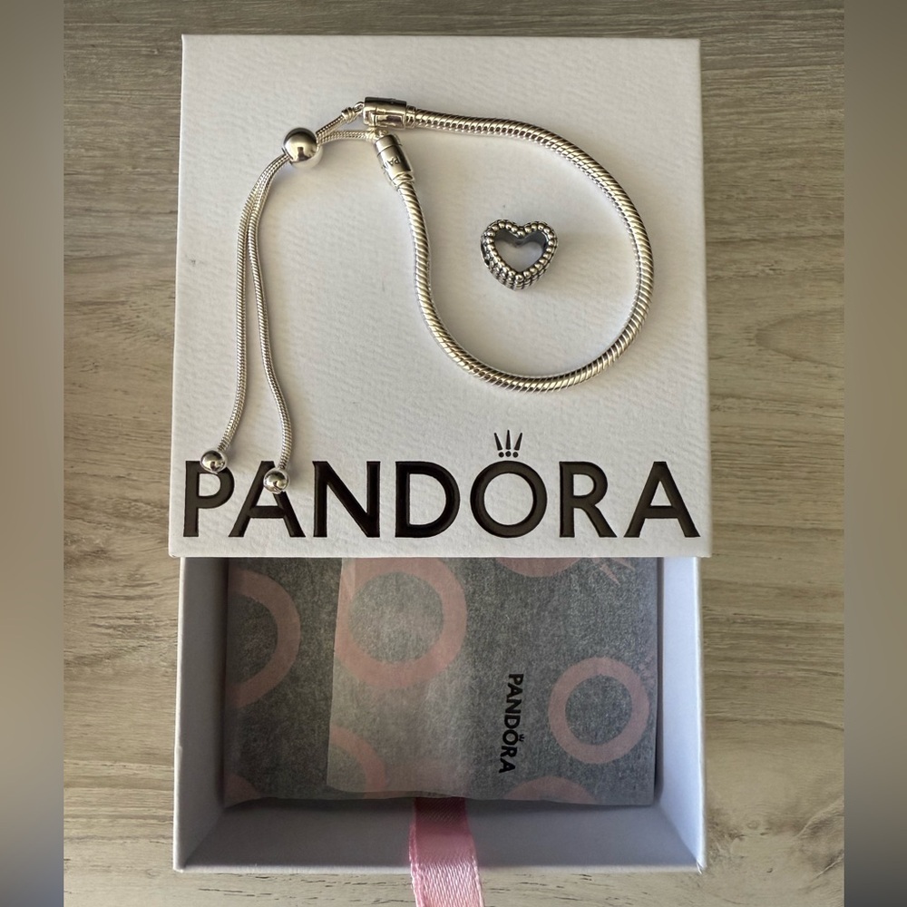 NWT Pandora Silver Bracelet with Heart Charm
